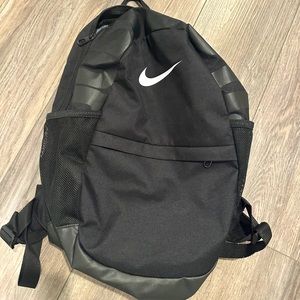 Nike- black and white full size backpack